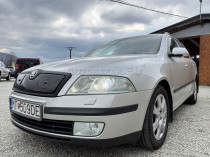 Škoda Octavia Combi 2.0 TDI Elegance DSG| img. 10
