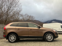 Volvo XC60 D5 AWD Summum Geartronic| img. 2