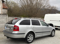 Škoda Octavia Combi 2.0 TDI Elegance DSG| img. 4